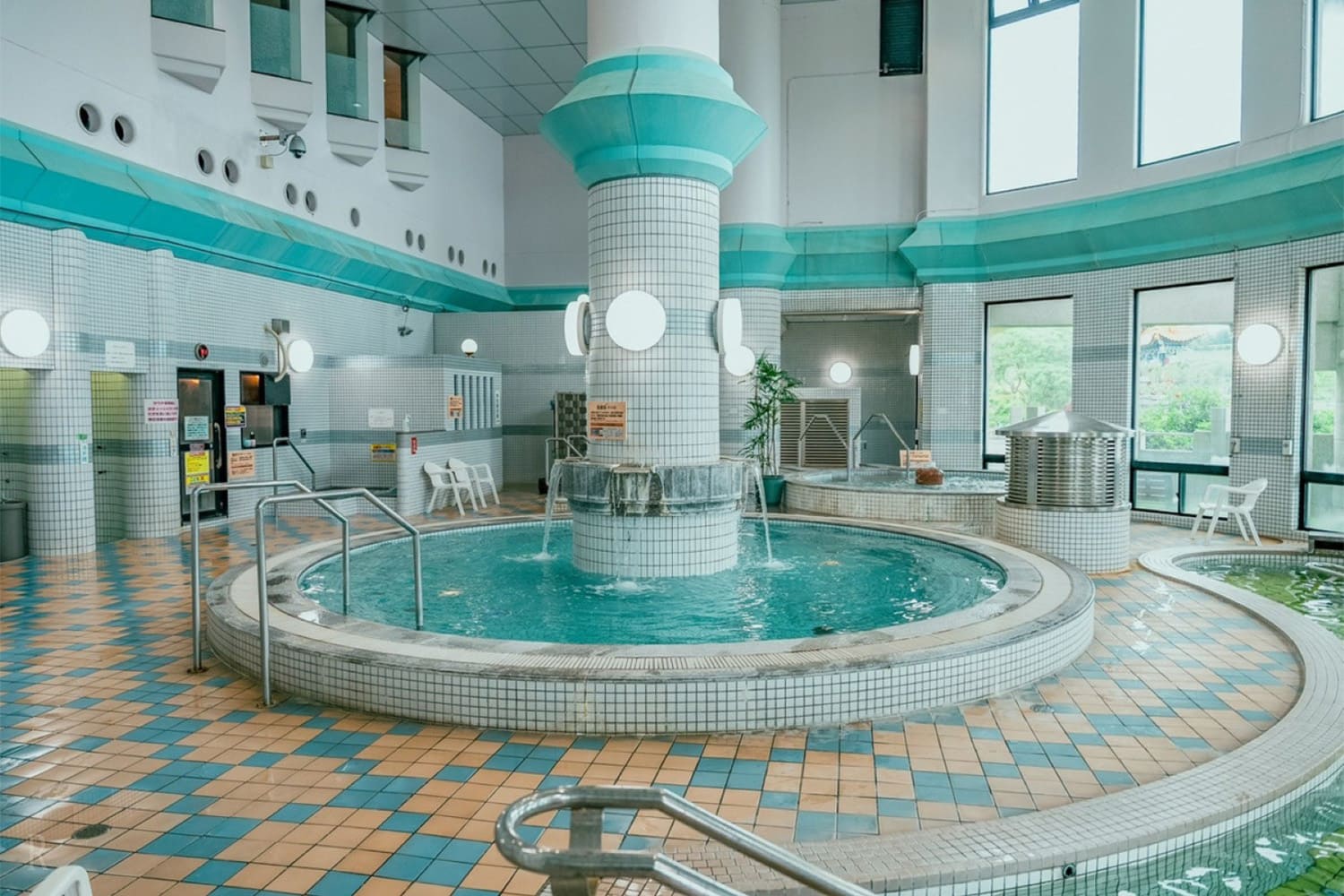 Pool & Super Sento【Togo Onsen - Ryuho-kaku】